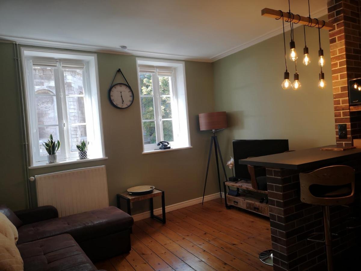 Appartement Au Coeur Des Remparts *